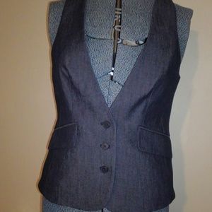 New York & Co denim colored vest size 4, new
